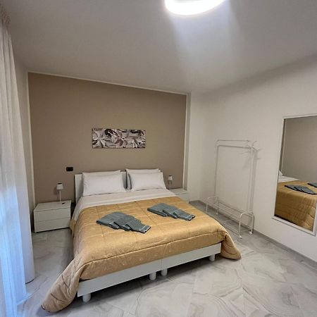 A Casa Di Chiara Apartment Lecce Exterior foto